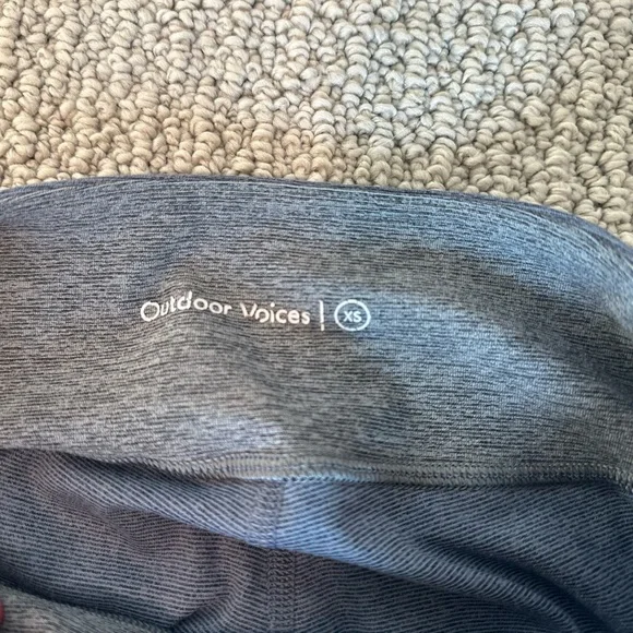Outdoor Voices Moisture-Whicking Leggings in Blue and Green